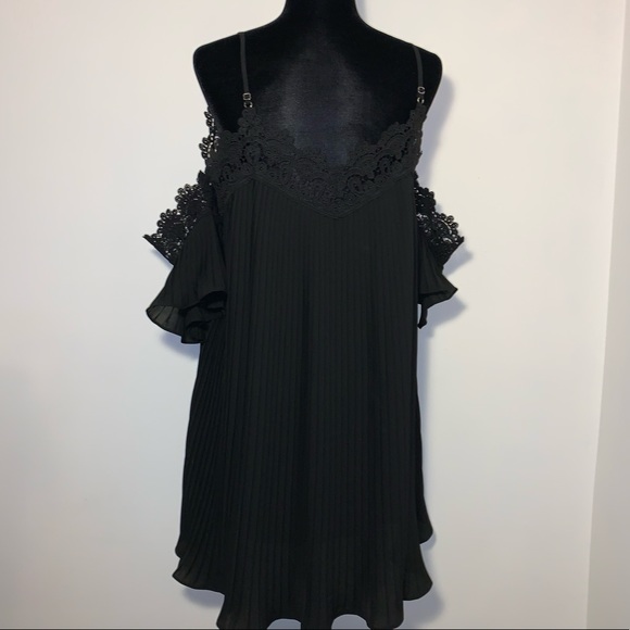 Pleated and Lace Detail Off the Shoulder Blouse with Accent Cuffs - Picture 4 of 9